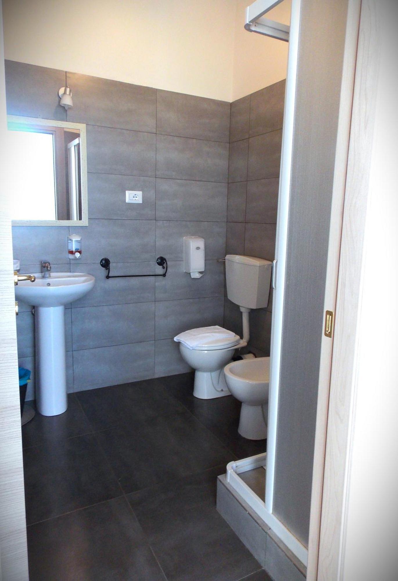רג'יו די קאלאבריה Central House מראה חיצוני תמונה