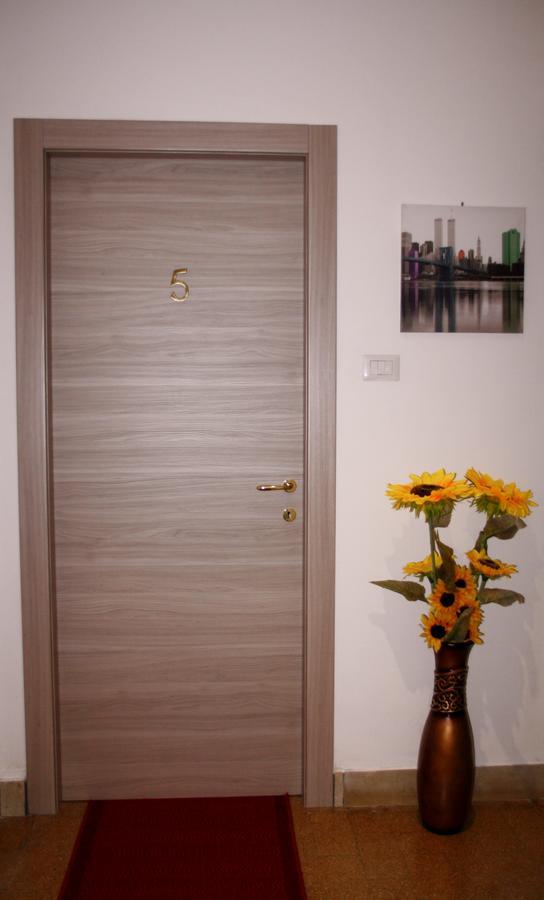 רג'יו די קאלאבריה Central House מראה חיצוני תמונה